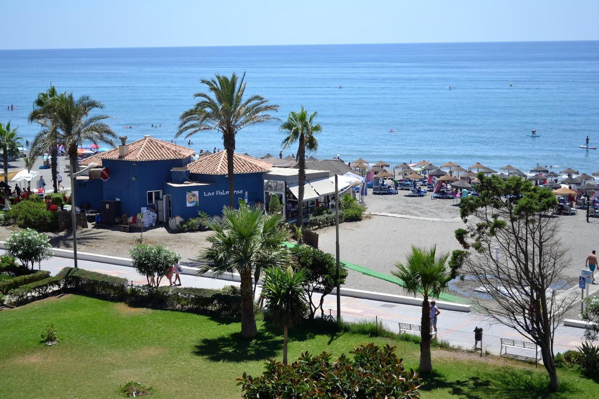 Spacious 1 Bedroom Apartment, Beach Front, Torrox Costa Exterior foto