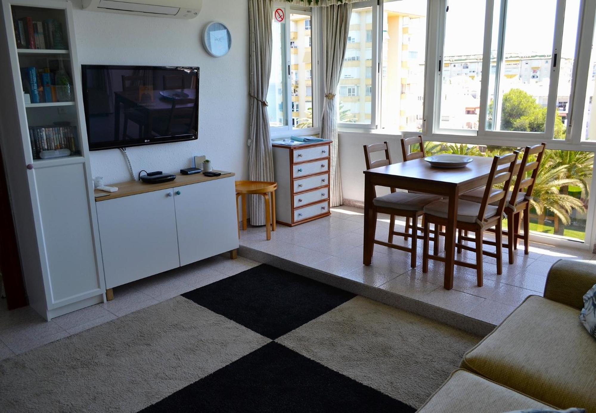 Spacious 1 Bedroom Apartment, Beach Front, Torrox Costa Exterior foto