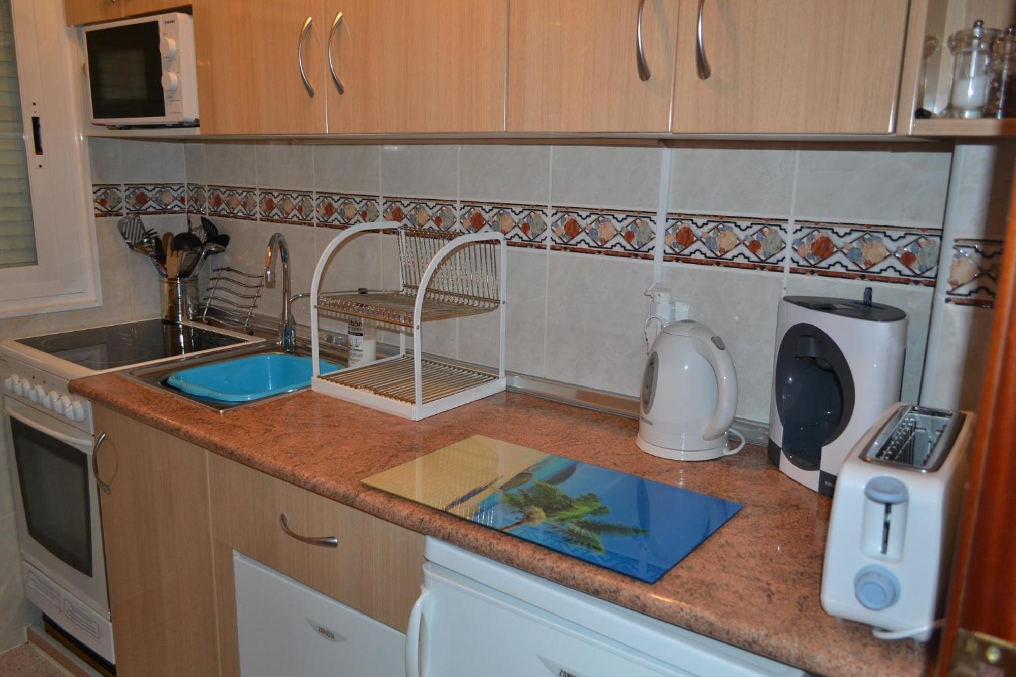 Spacious 1 Bedroom Apartment, Beach Front, Torrox Costa Exterior foto