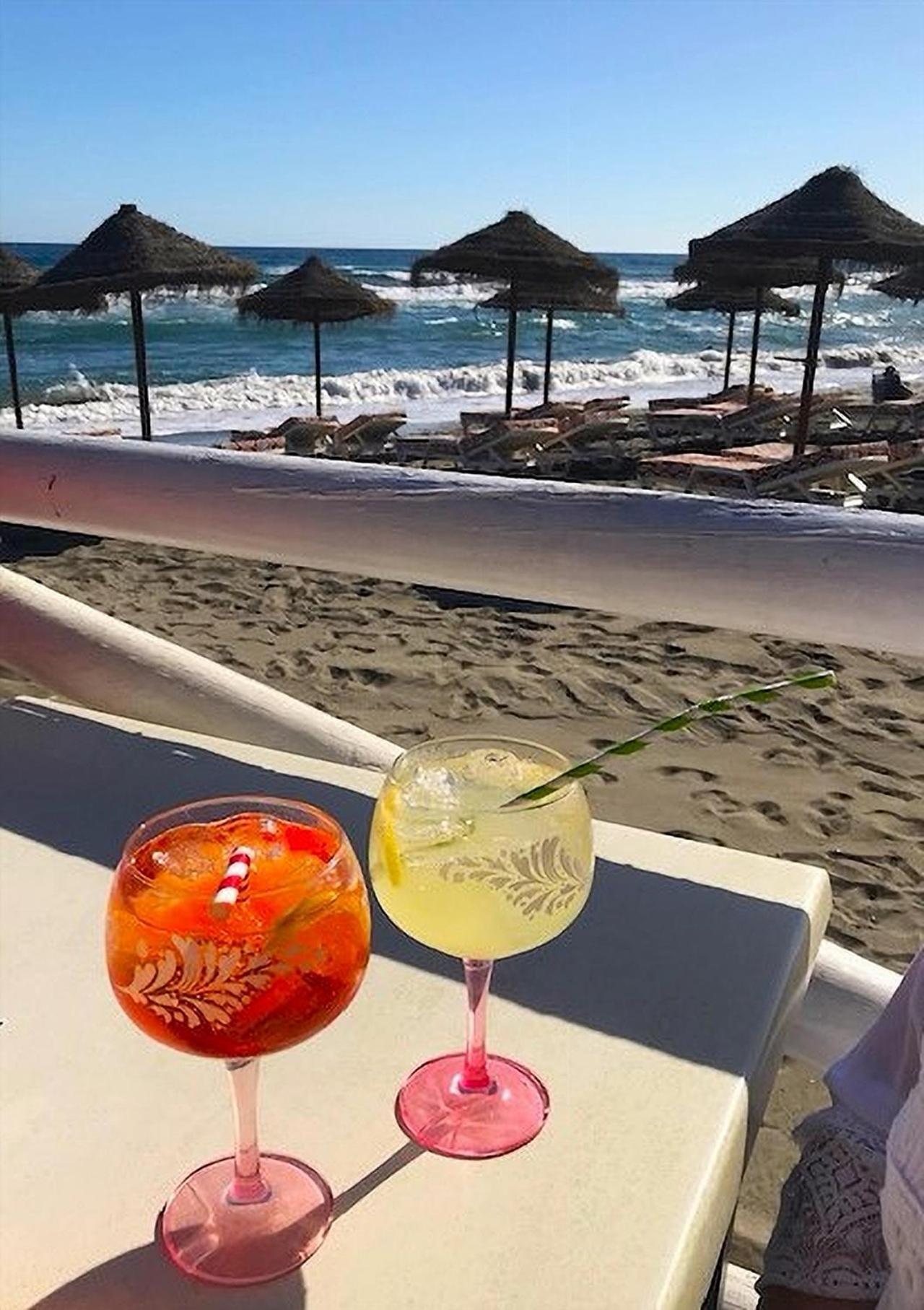 Spacious 1 Bedroom Apartment, Beach Front, Torrox Costa Exterior foto